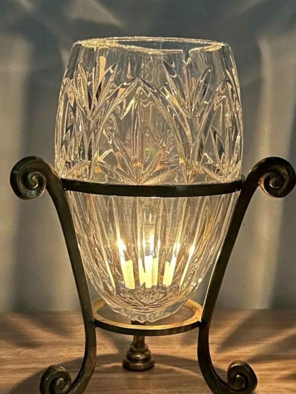 Fifth Avenue 24% Lead Crystal Floral Vase With Brass Pedestal Stand 10"
Rare